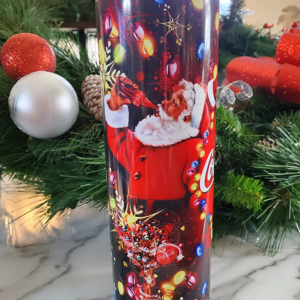 Santa Coca Cola Christmas 20oz Tumbler with duo lids 🎉sale